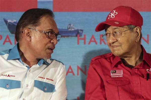 Gabungan besar pembangkang tersekat kerana Mahathir?