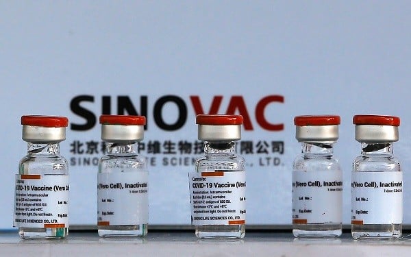 Gempar!!! Pakar pertikai bagaimana vaksin Sinovac boleh lepasi kawalan sempadan negara tanpa kelulusan NPRA?