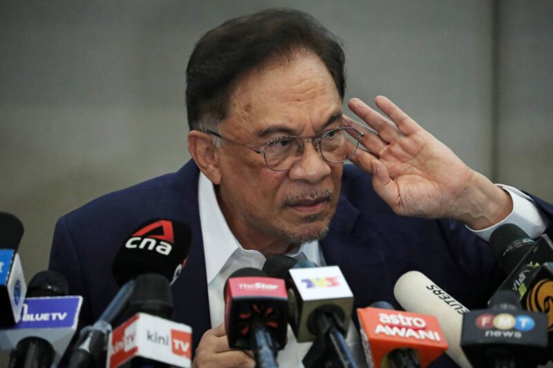 Isu Adun Amanah Johor sertai PKR, Anwar kata perkara kecil