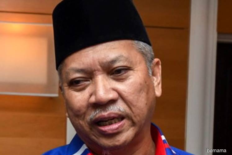 Panas! Annuar Musa antara 3 pemimpin UMNO yang dipecat