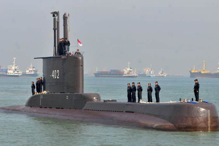 Kemaskini : TNI nafi berita penemuan kapal selam KRI-Nanggala-402