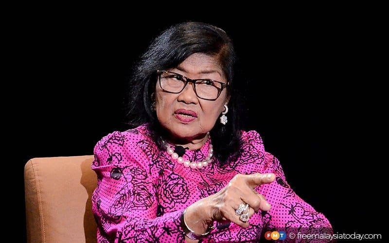 Panas!!! Rafidah terpaksa ajar KJ bagaimana cara uruskan pemberian vaksin
