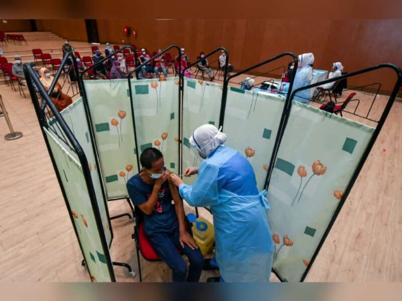 10 ribu enggan hadir suntikan vaksin, dakyah antivaksin berjaya di negeri Kelantan
