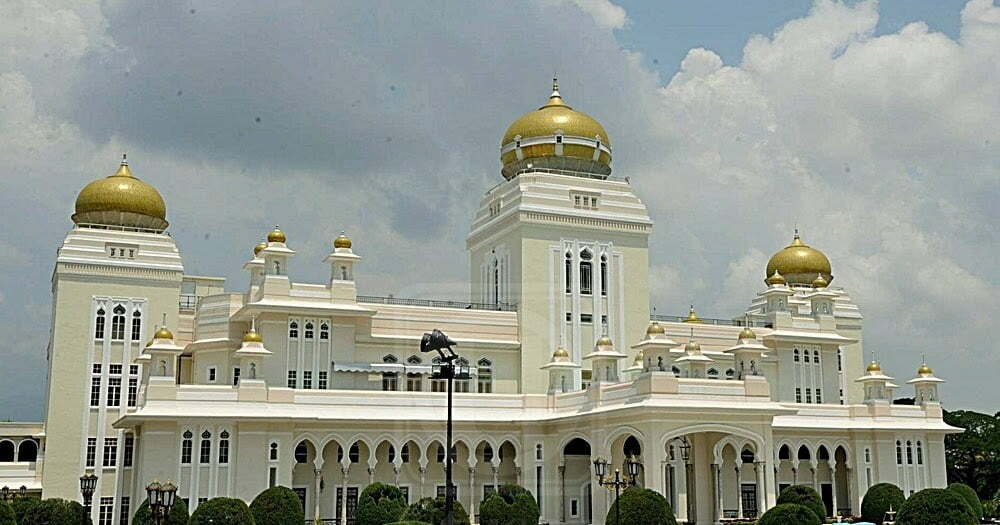 Kemelut Titah DiRaja : Istana Perak beri ingatan keras fungsi Institusi DiRaja dalam pentadbiran kerajaan melalui khutbah Jumaat