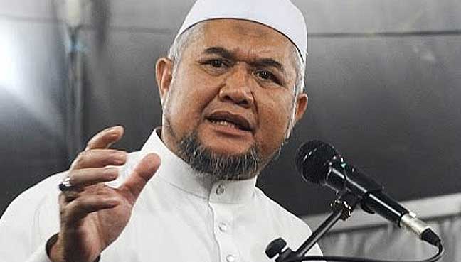 Razman cuba umpan Tajuddin khianati UMNO, bertanding PRU15 guna logo PN