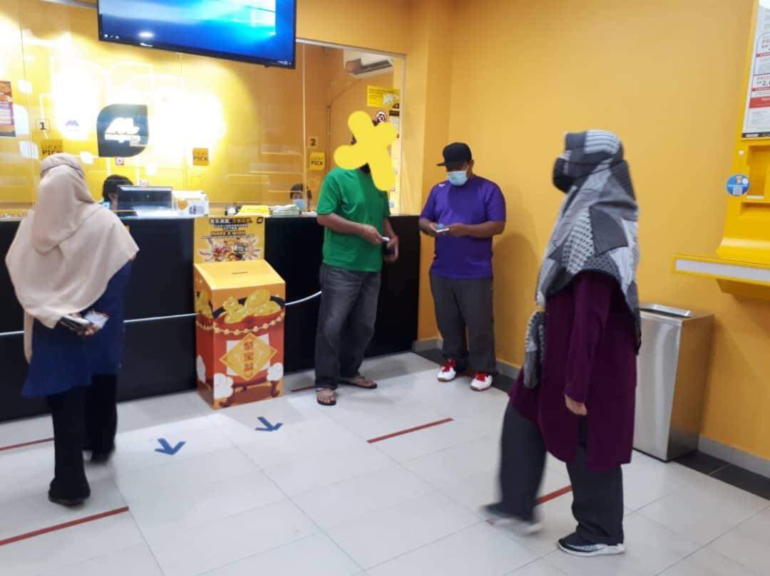 Lelaki muslim ditahan leka berjudi di kedai nombor ekor