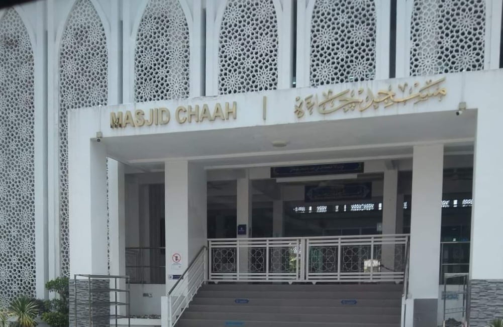 Bukan di Uighur, kisah sedih umat Islam dihalang solat di masjid di Malaysia
