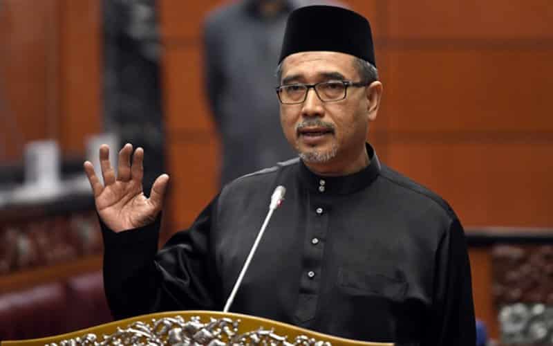 Melawak di Dewan Negara, senator Pas mengaku buat silap