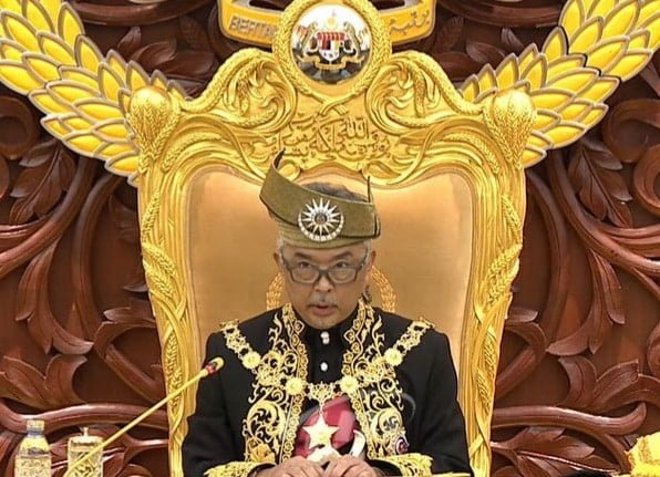 ‘Cukuplah berpolitik siang dan malam’, titah Agong zahirkan rasa meluat terhadap kelaku parti kerajaan