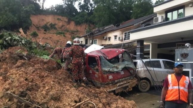 Video kejadian tanah runtuh di Ampang