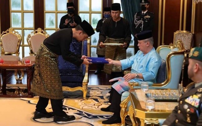 Kejayaan tubuhkan Tunku Mahkota Ismail Youth Centre (TMIYC) didakwa antara pertimbangan pelantikan Onn Hafiz sebagai MB Johor