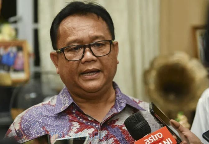 Pelitup muka tanpa kelulusan SIRIM, kerajaan umum tangguh sementara