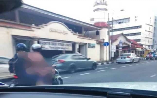 Selepas kes pesta dangdut lucah, tular pasangan pelancong tunggang motosikal separuh bogel di Kuala Terengganu