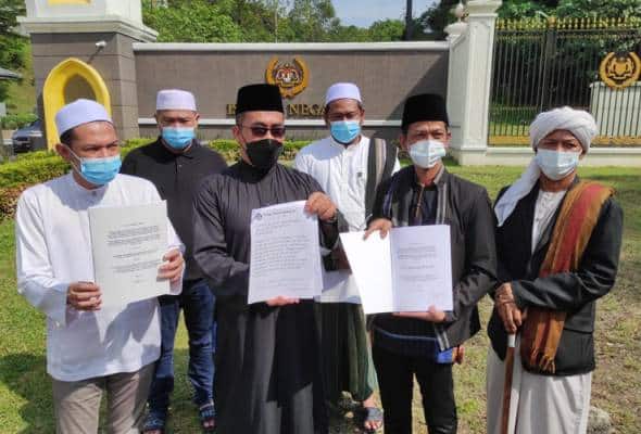 Lebih 100 NGO Islam mohon Agong lucut jawatan Timbalan Menteri Agama Pas