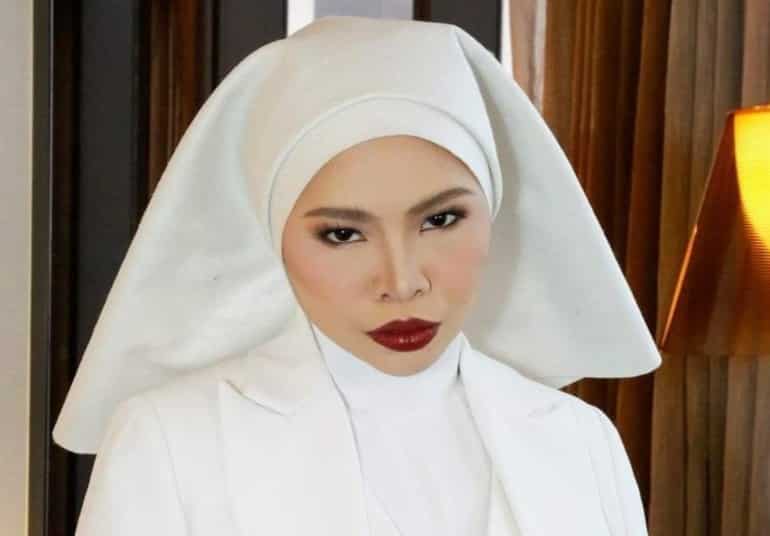 Gara-gara dikecam berpakaian seperti rahib, Aina Abdul tampil mohon maaf