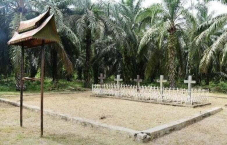Pentaksub filem ‘Mat Kilau’ punca usaha membersihkan kubur J.W.W.Birch dikecam Pentaksub filem ‘Mat Kilau’ punca usaha membersihkan kubur J.W.W.Birch dikecam