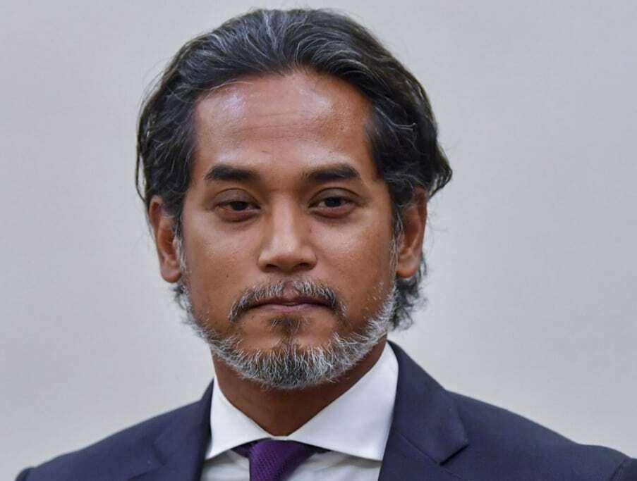 Pemuda UMNO N9 cuba berlakon sedih tangisi nasib Khairy