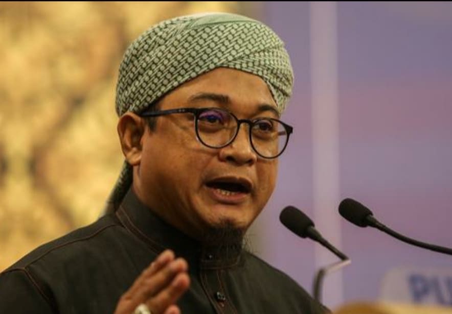 Sanggah kenyataan Muhyiddin, pimpinan Pas semakin ghairah menagih cinta UMNO