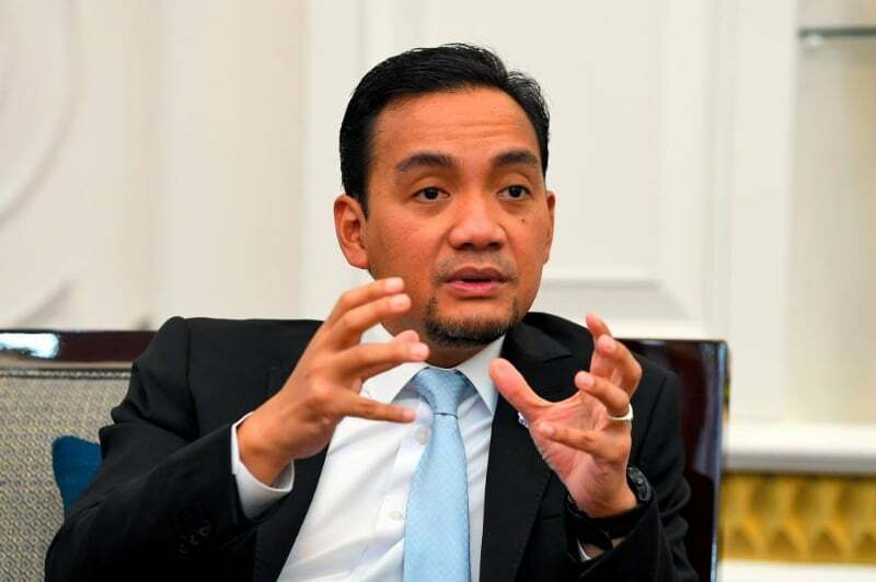 Hishamuddin lancar gerakan tolak Zahid menerusi MB Johor