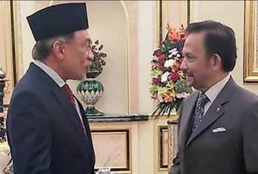 Terkini!!! [VIDEO] Sultan Brunei pandu sendiri kereta bawa PM10 ke Sri Perdana cetus perbincangan luar biasa warganet