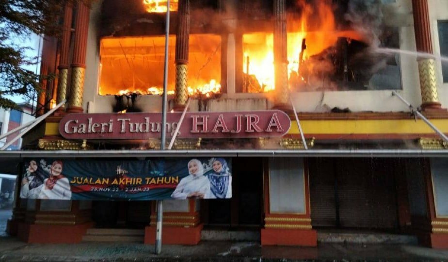 Jakel Shah Alam hampir musnah dalam kebakaran