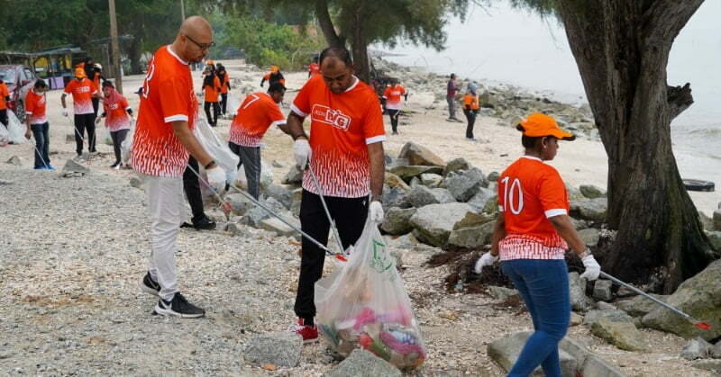 Gotong royong AEON Big bersihkan Pantai Remis, berat sampah yang terkumpul buat semua tidak percaya