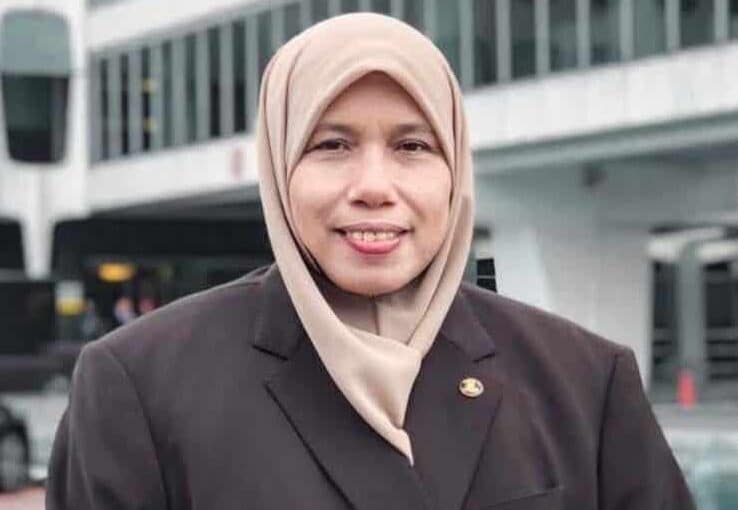 Pramugari berhijab : Wanita ISMA beralih harap kepada PM10 selepas kegagalan Siti Zailah