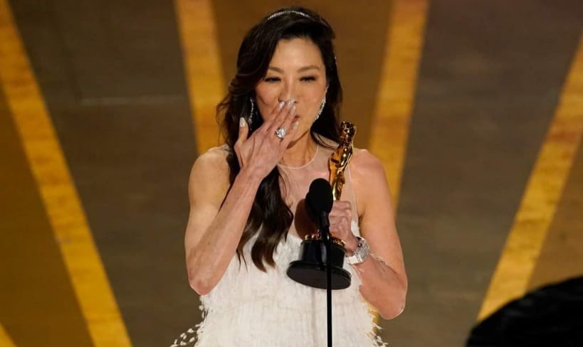 Tokoh wartawan bidas sikap hipokrit rakyat Malaysia sambut kemenangan Oscar Michelle Yeoh