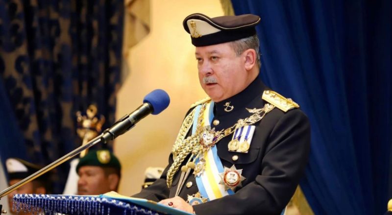 “Habis rim kereta saya bengkok” – Sultan Johor titah baik pulih Lebuhraya Pasir Gudang & jalan Johor Bahru ke Mersing