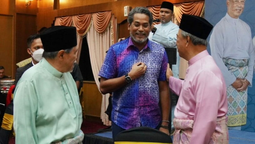 “Saya belum dalam keadaan untuk buat keputusan” – Khairy mula berdolak dalih keputusannya untuk sertai parti Bersatu