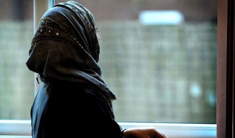 Adik ipar perempuan kuat cemburu, sampai bermanja dan tidur sebelah suami kalau pulang rumah mertua, isteri rasa hilang keistimewaan Adik ipar perempuan kuat cemburu, sampai bermanja dan tidur sebelah suami kalau pulang rumah mertua, isteri rasa hilang keistimewaan