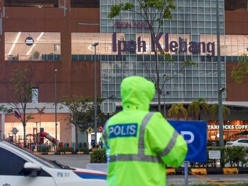 Ancaman bom, Aeon Mall Klebang dikosongkan