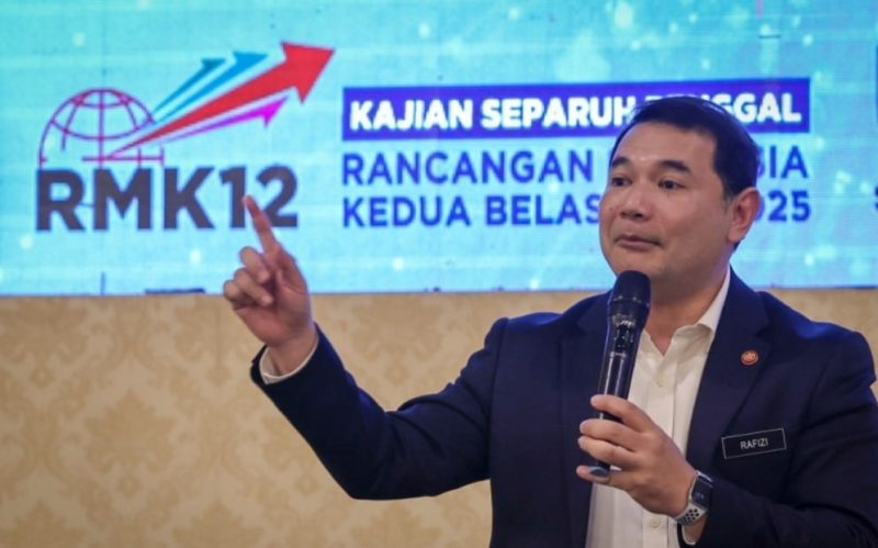 Tambahan RM15 bilion dalam RMK12 dibuat tanpa perlu berhutang, kata Rafizi