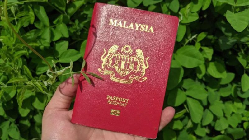 Ini senarai 6 pasport paling berkuasa di dunia, tak sangka Malaysia di kedudukan nombor… Ini senarai 6 pasport paling berkuasa di dunia, tak sangka Malaysia di kedudukan nombor…