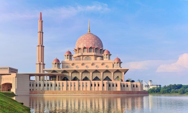 Port iftar di Putrajaya, seronok kalau dapat berbuka berjemaah