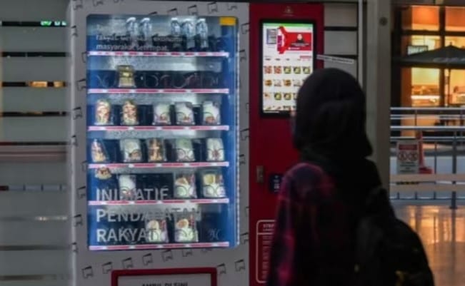 Baru dua minggu jual makanan di mesin layan diri IPR, suri rumah tak sangka mampu raih pendapatan RM2K